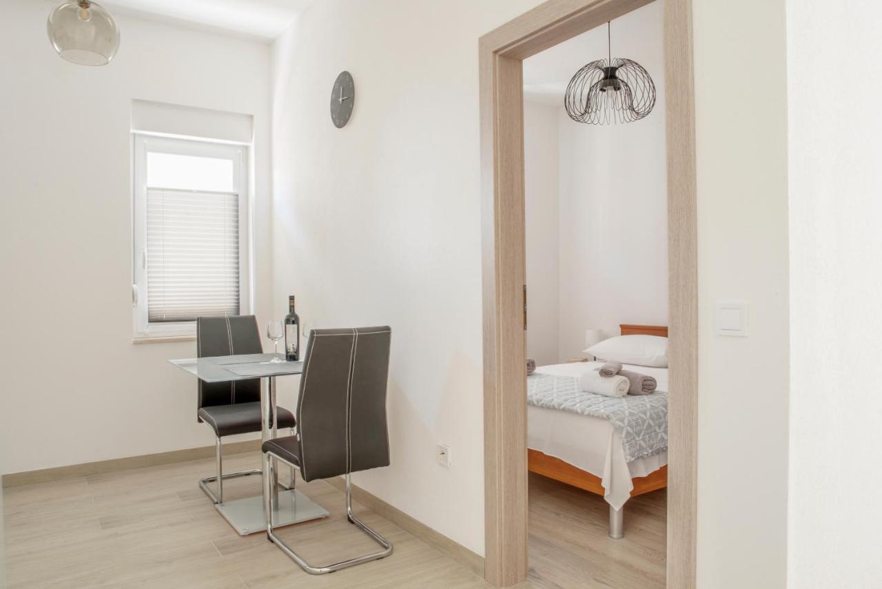 Apartmani Vudrag 特罗吉尔 外观 照片